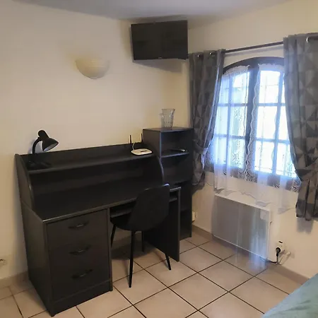 Appartement L'arche En Rez De Jardin De A *