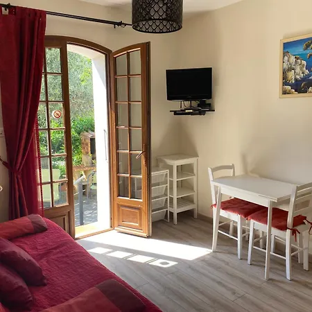 L'arche En Rez De Jardin De A Toulon