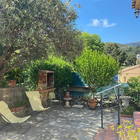 L'arche En Rez De Jardin De A Apartment Toulon